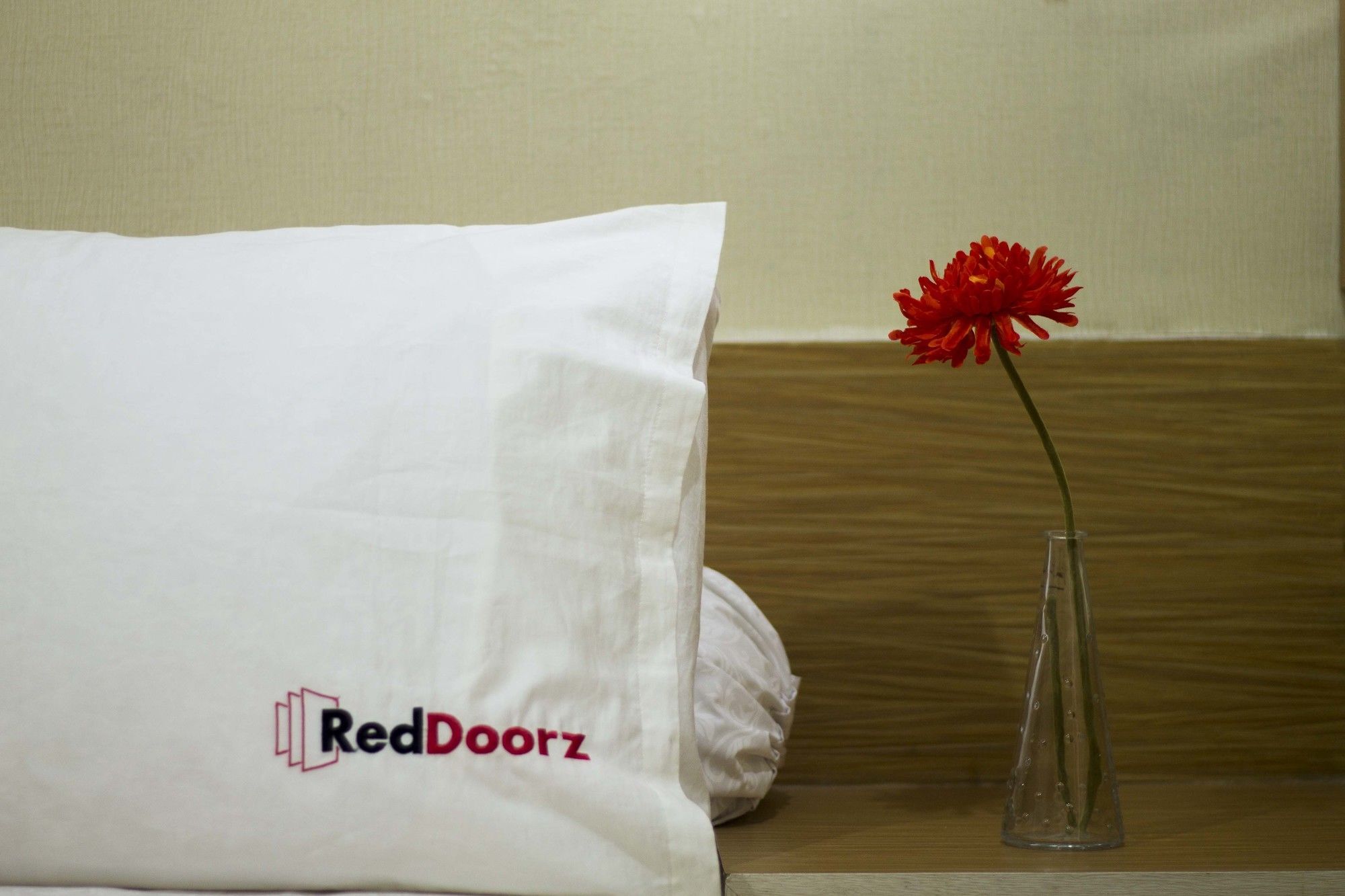 Reddoorz Apartment @ Margonda Residence Depok Buitenkant foto