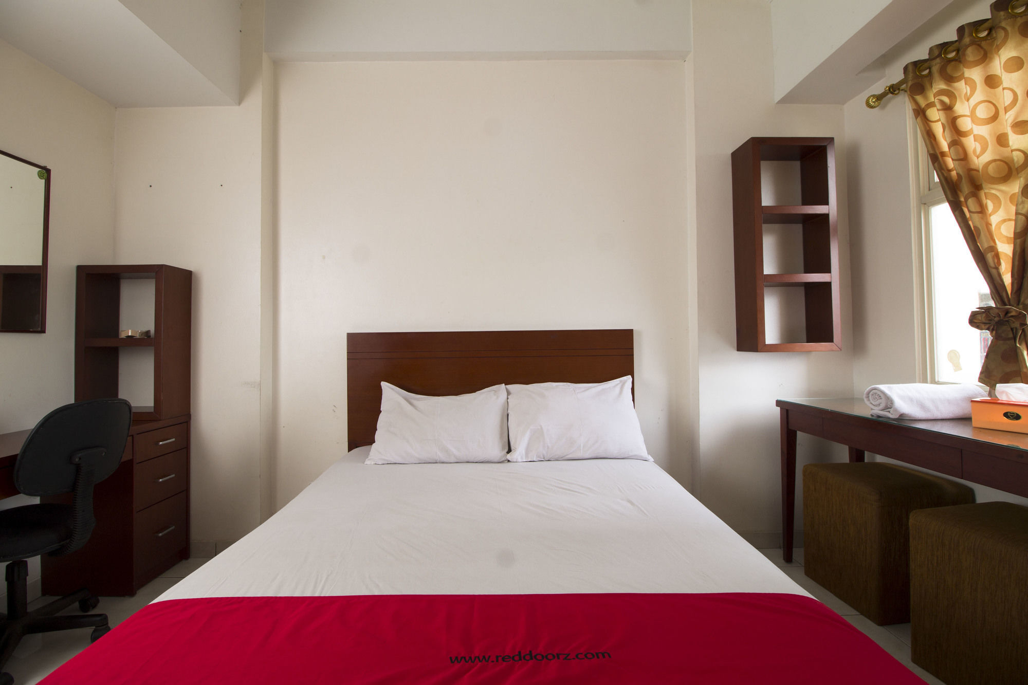 Reddoorz Apartment @ Margonda Residence Depok Buitenkant foto