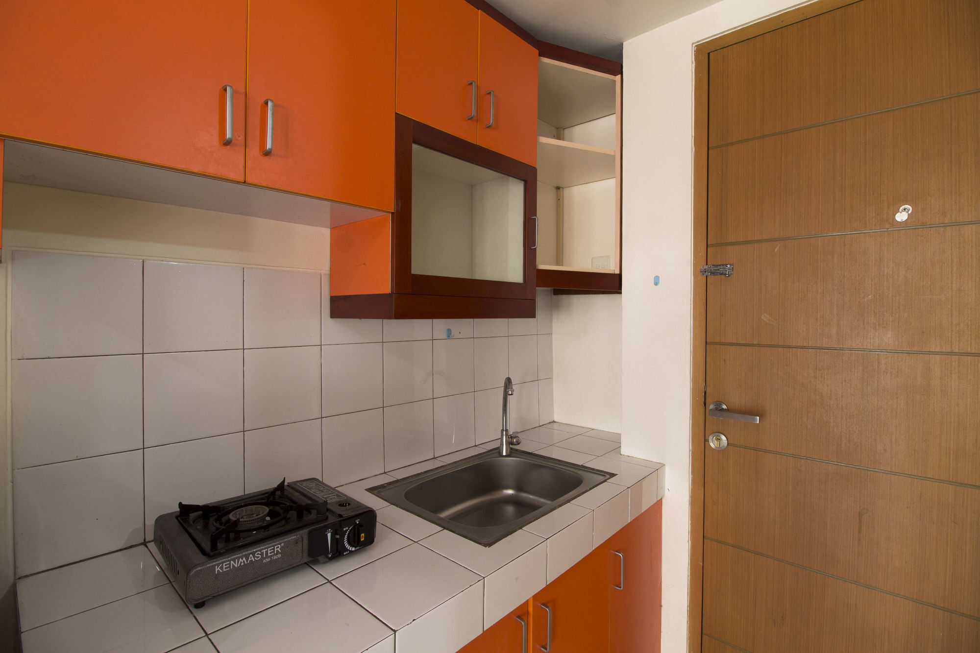 Reddoorz Apartment @ Margonda Residence Depok Buitenkant foto