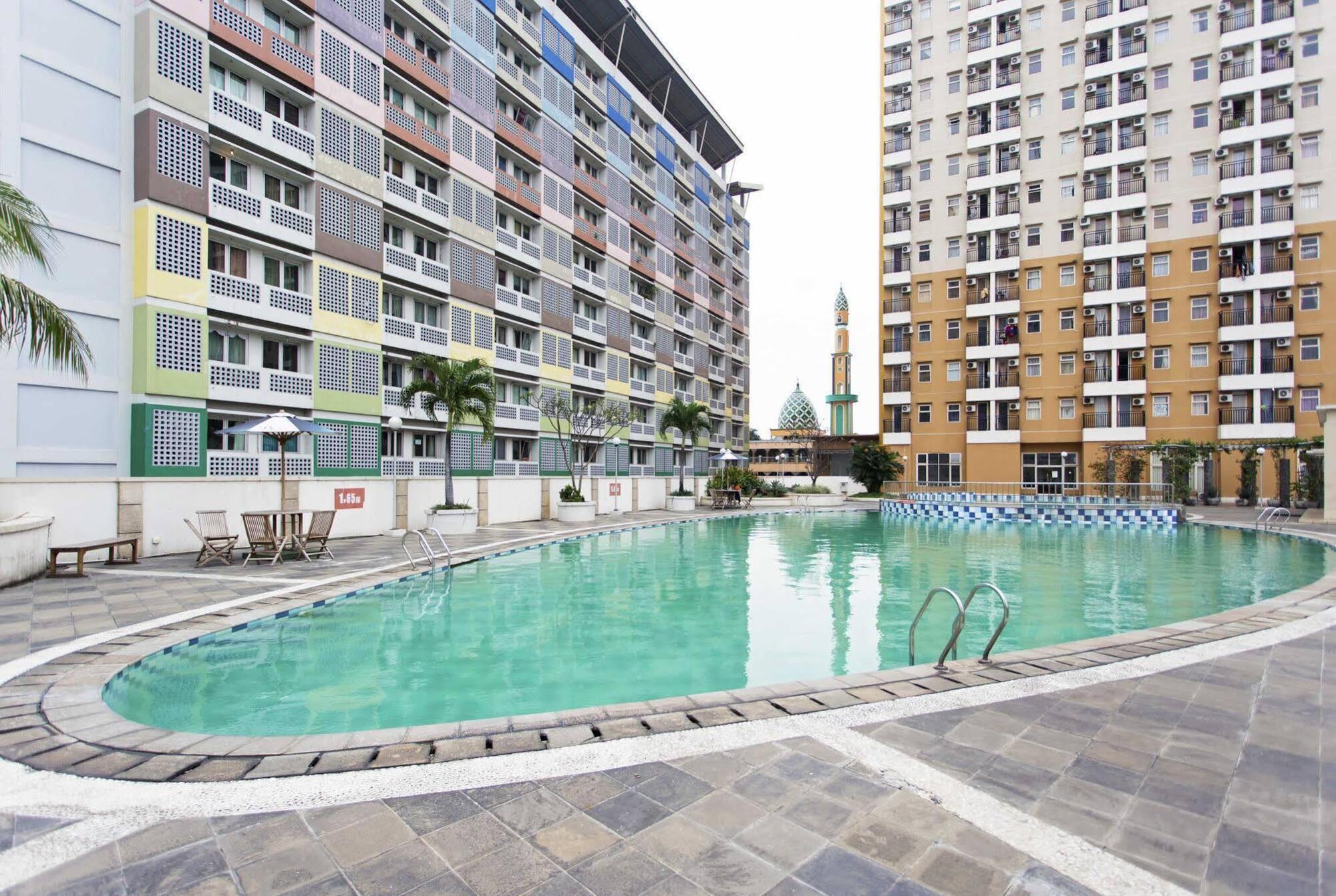 Reddoorz Apartment @ Margonda Residence Depok Buitenkant foto